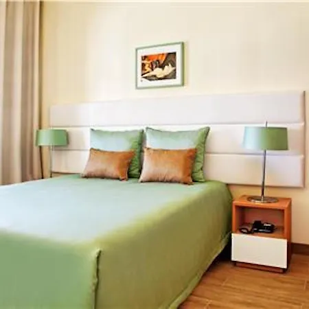 Perfect 1 Bedroom アパート 3*